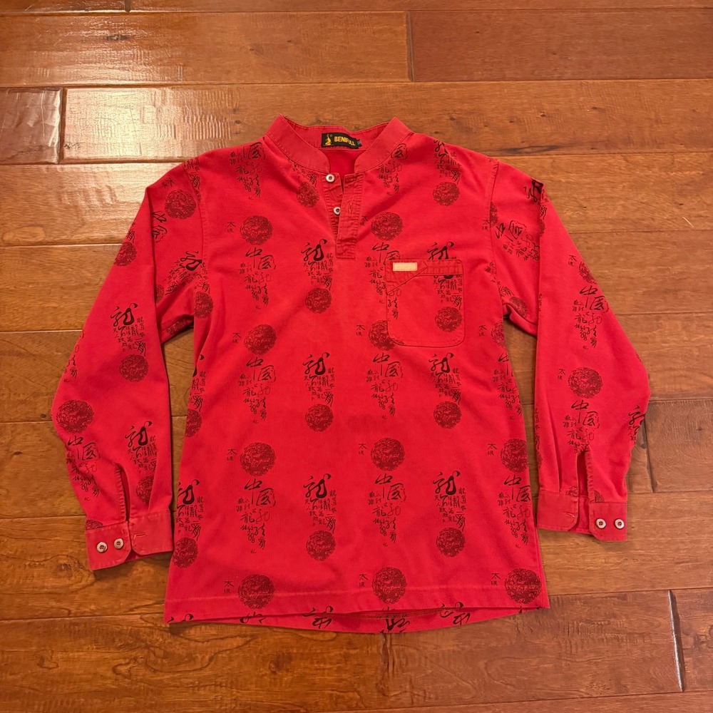 Vintage Y2K Mandarin Dragon Script Henley Long Sleeve T-Shirt Men's L Red Print